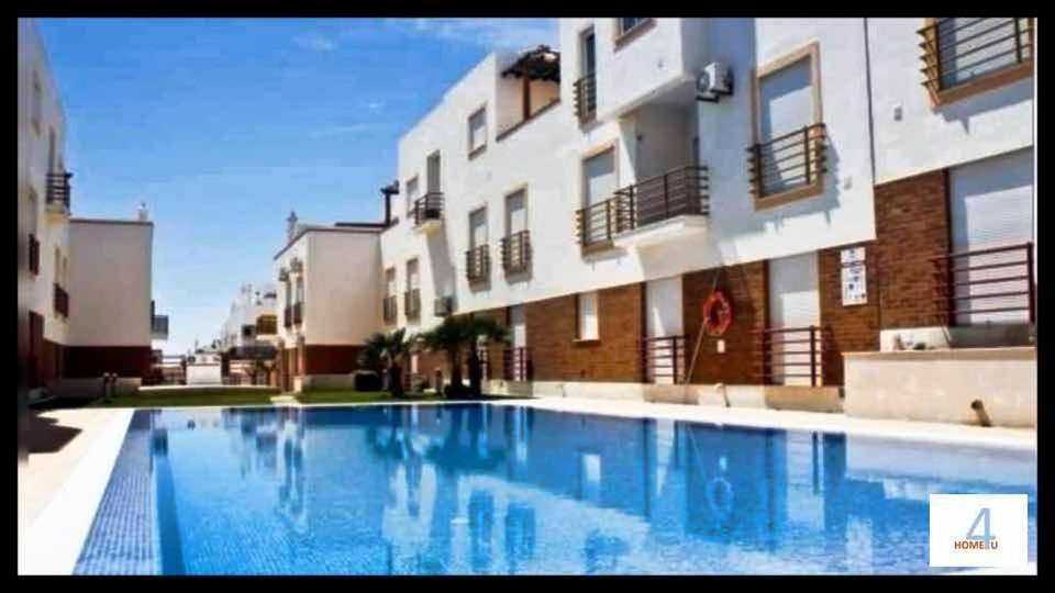 Home4U - Fantastic 2 Bedroom Apartment, With Pool カバナス・デ・タビラ エクステリア 写真